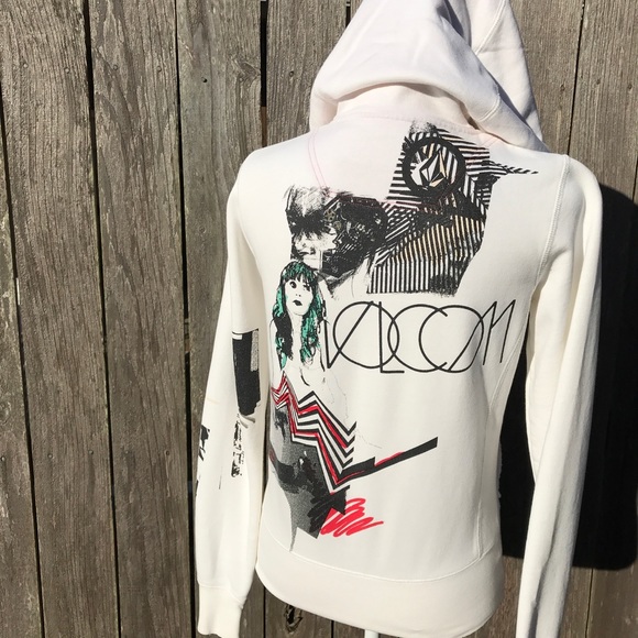 💕Volcom Special Edition Hoodie - Picture 3 of 8